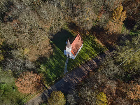 Gemeinde Erharting Landkreis Mühldorf Hampersberg Herbst (Dirschl Johann) Deutschland MÜ